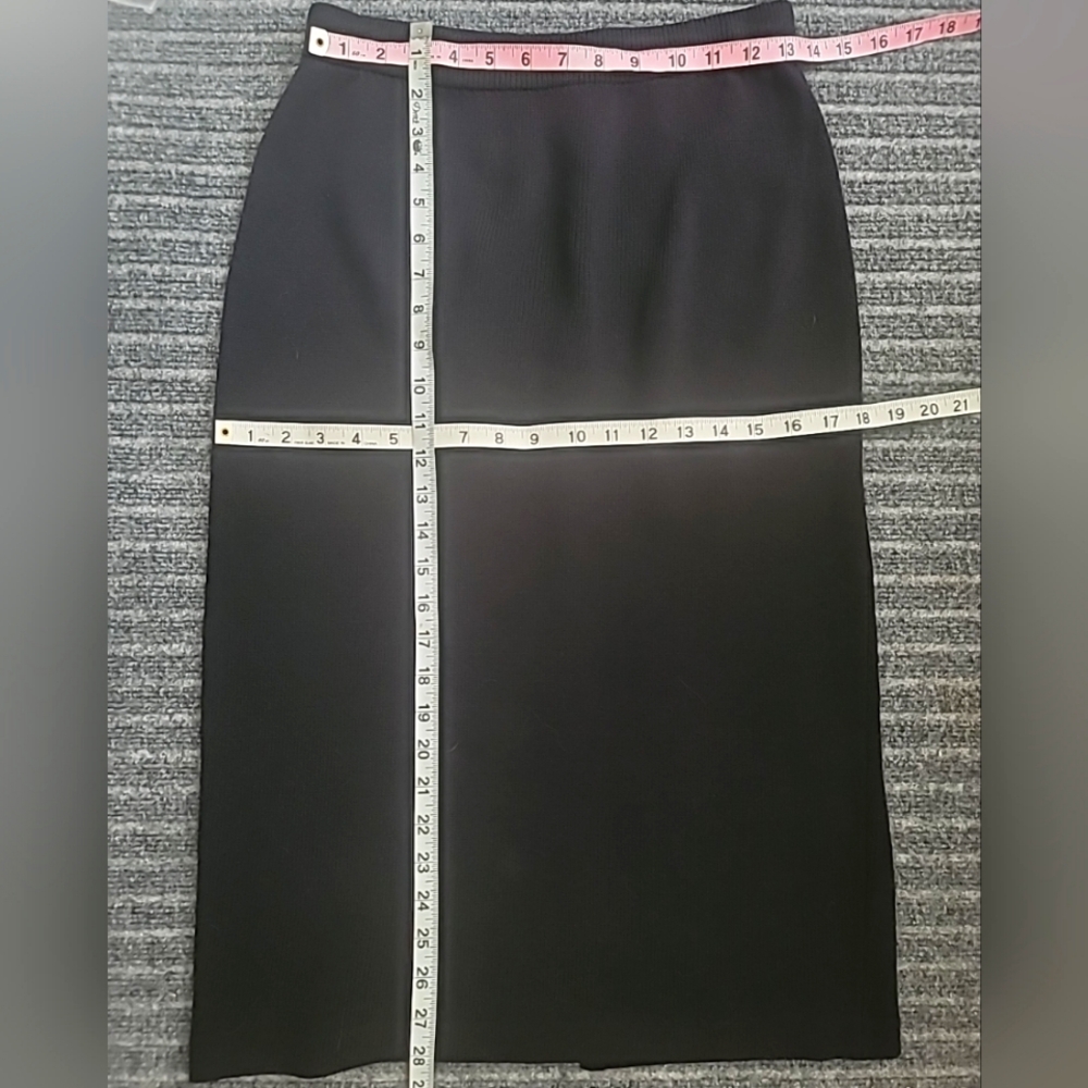ST JOHN BASICS Women's Black Midi Skirt  Size 4